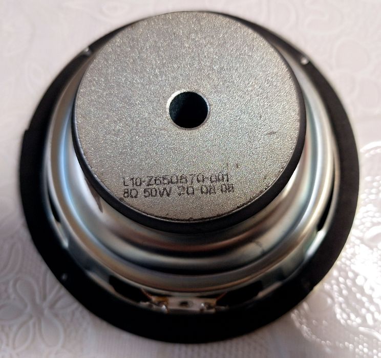 Difuzoare bass subwoofer incinte boxe sisteme audio 5.1  2.1 soundbar