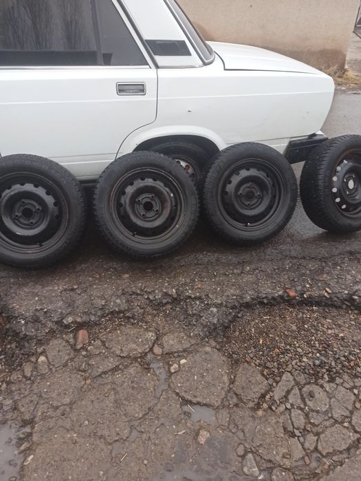 Шины Continental Германия. Размер 185/65/15.оригинал. с дисками.