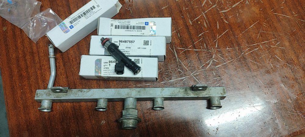 продам форсунки рампу Лассетти 1.8 lda