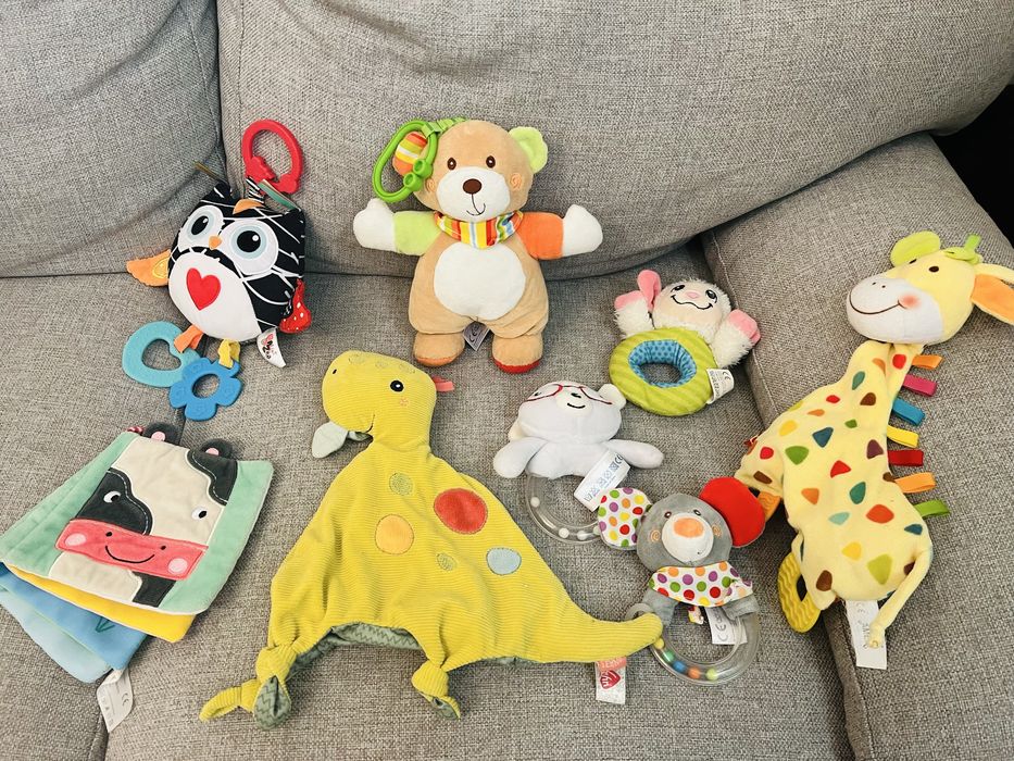 Лот Играчки за количка