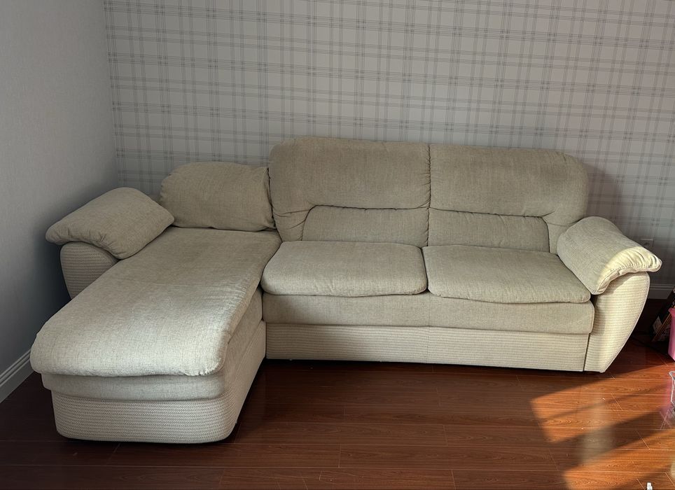 Продается диван.