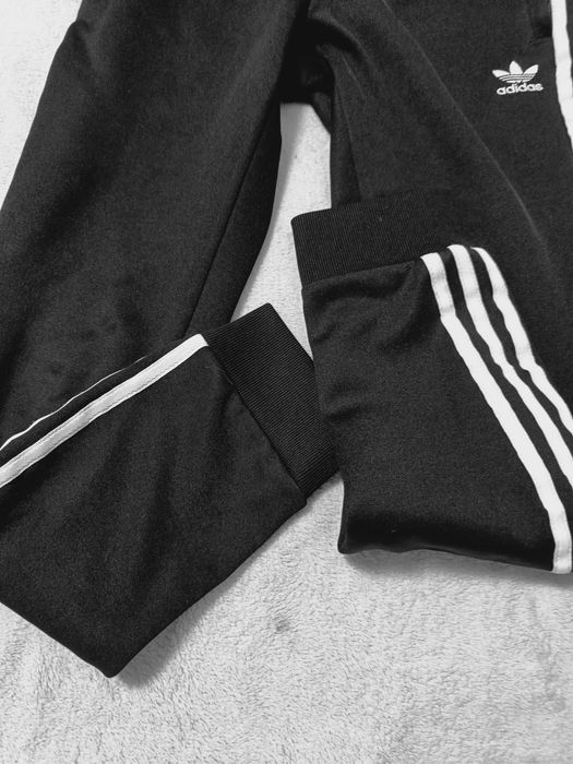 Pantaloni trening Adidas,mărimea XS