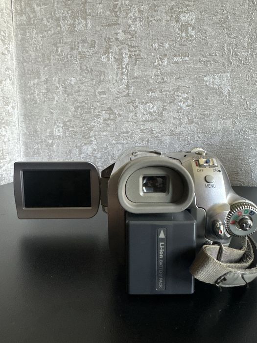 Видеокамера Panasonic NV-GS500