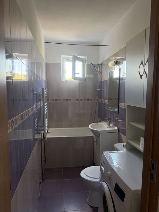 Vand apartament cu 2 camere