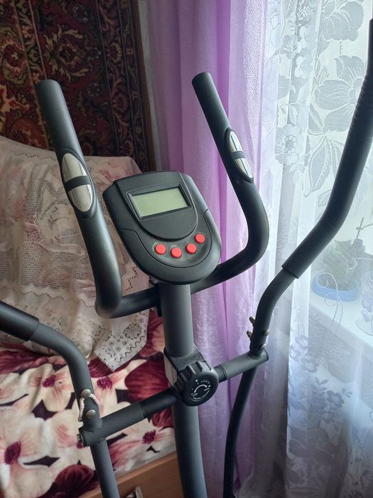 Продам эллптический тренажёр