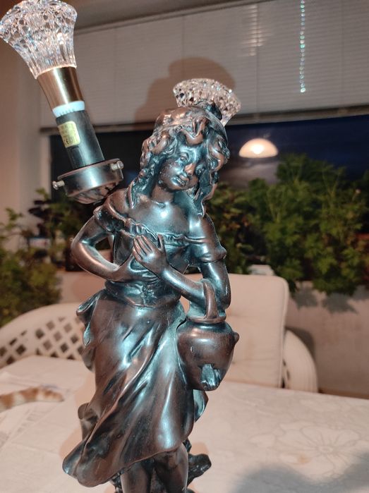 Антикварна настолна лампа