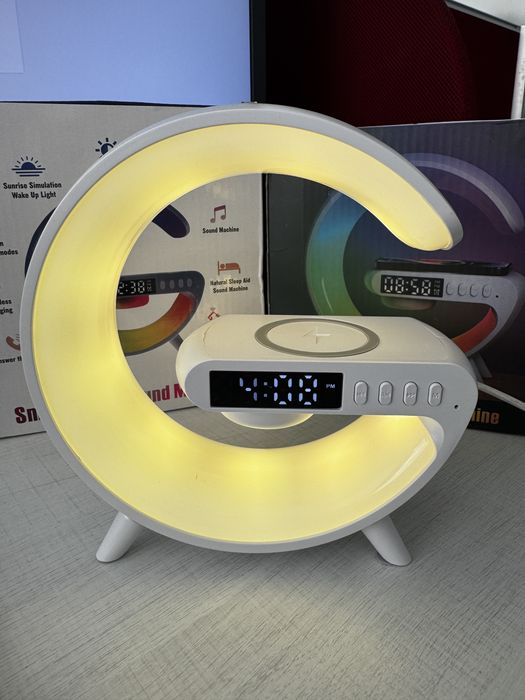 Ceas RGB cu radio