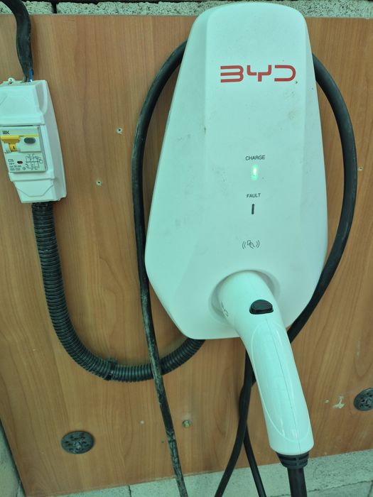 ЗАРЯДНОЕ  7 КВТ.220 вольт для авто
