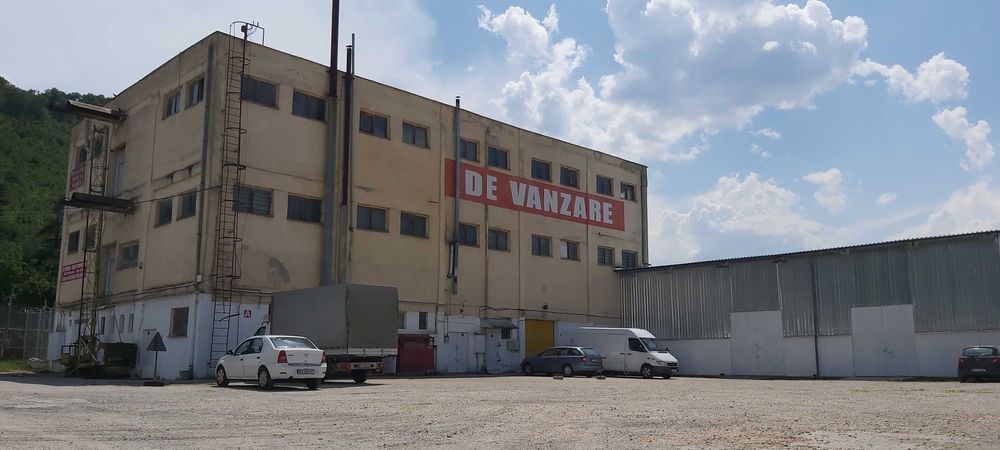 Cladiri in subzona mixta cu CU pt locuinte si teren 13892mp Bartolomeu