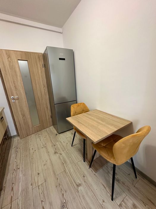 Proprietar inchiriez apartament 2 camere in Giroc