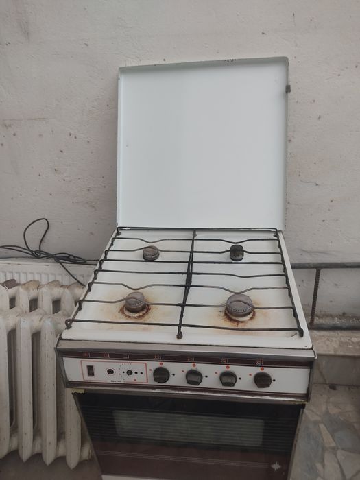 Gaz plita sotiladi