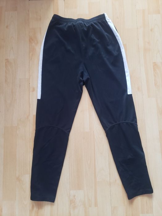 Оригинално долнище Nike Dri-Fit S