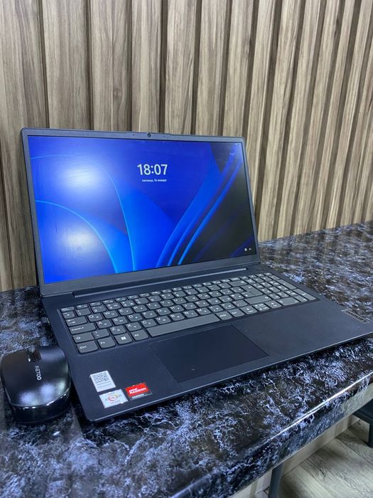 Срочно продаю ноутбук Lenovo V15 G4 AMN в идеальном состоянии