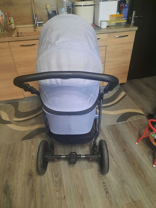 Бебешка количка с три коша