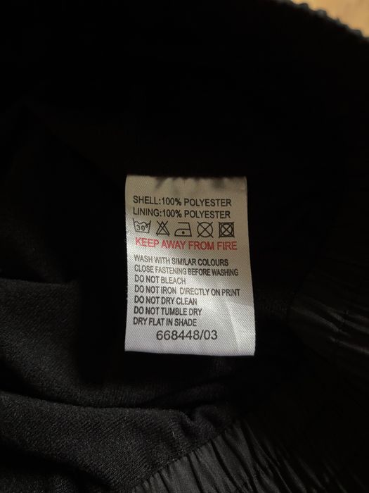 Спортно яке Lonsdale London- с качулка и акценти в розово