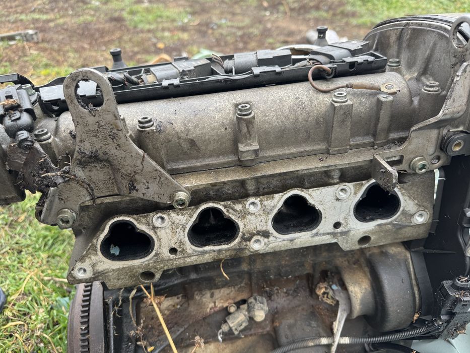 Vand Motor  seat leon 1.6 16v cod motor BCB , detin si alte accesorii /se potriveste si pe vw golf 4/ motorul mergea ceas/etrieri spate seat leon 2004