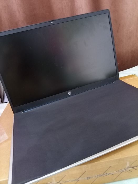 Hp noutbuk sotiladi srochna kelishilgan