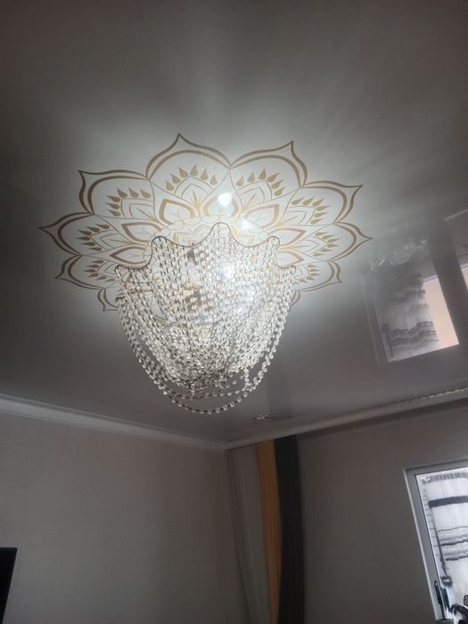 Люстра золотистый тюльпан