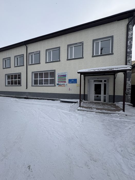 Продаются два соседних коммерческих помещения