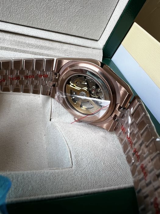 Rolex Land-Dwaller Rose Gold Oyster 40 mm