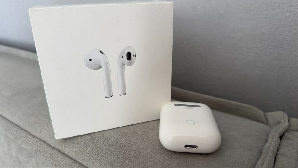 Airpods 2, оригинал, в отличном состоянии