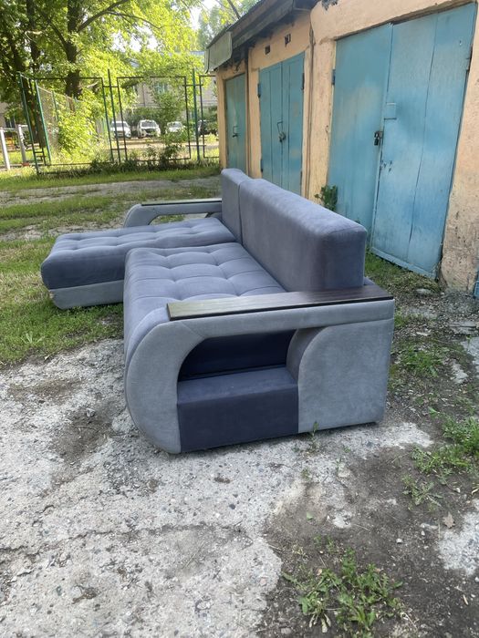 Продам диван с подушками