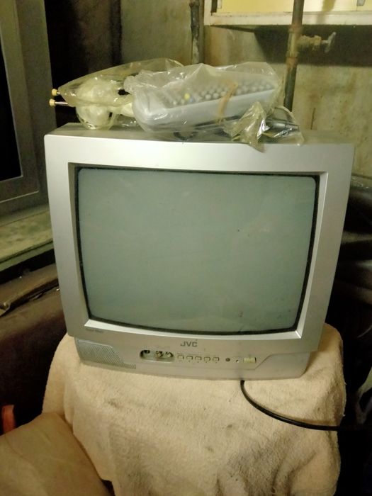 Телевизор кинескопнный