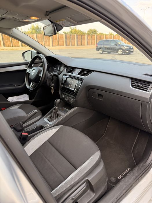 Skoda octavia 2016 1.6 dsg E6