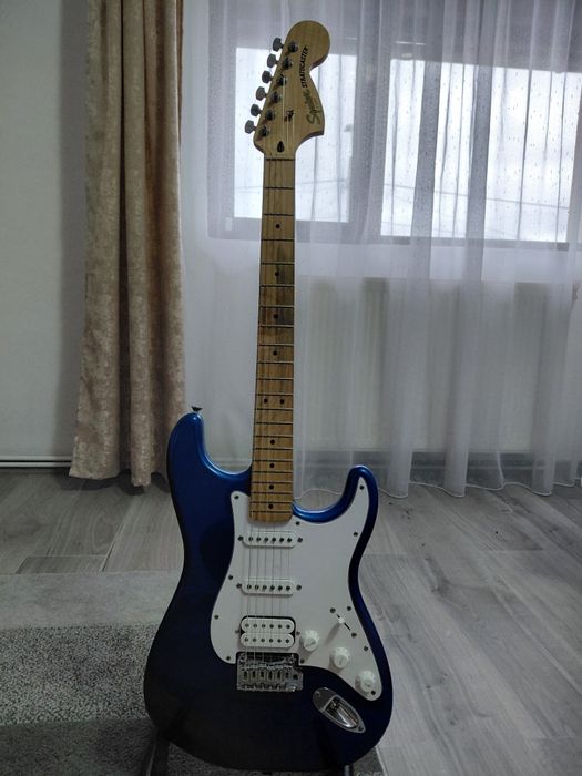 Vând instrumente muzicale