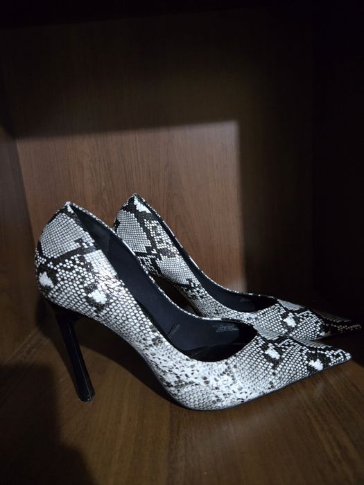 Продам туфли Zara