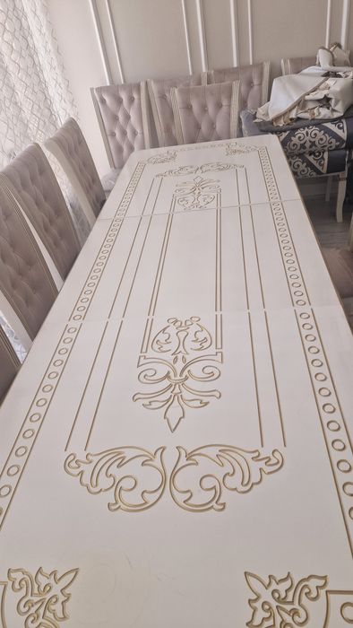 Сто и стулья набор