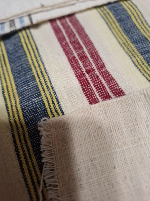 Автентични дрехи и кърпи,ръчно изработени