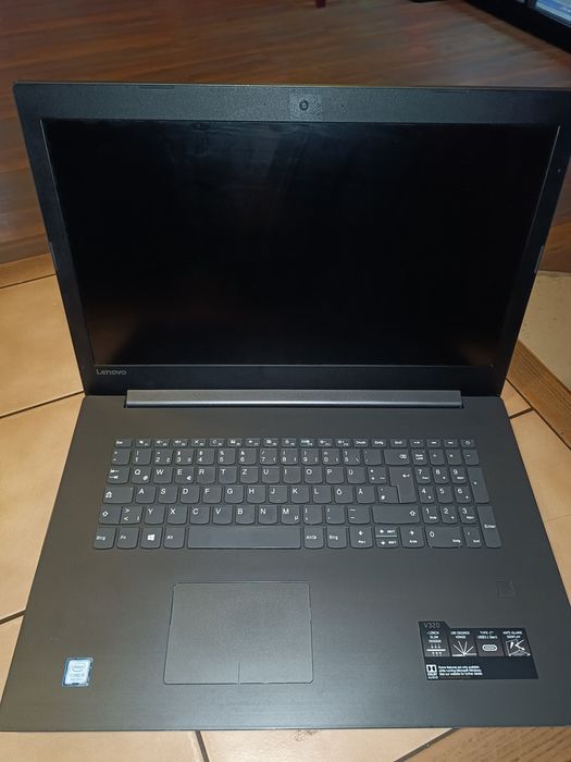 Лаптоп Lenovo V320 17" FHD Intel i5-8250U/8GB RAM/240 SSD