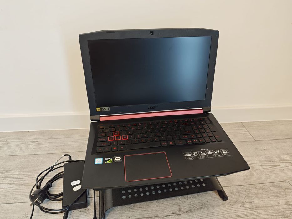 Acer Nitro 5 – i5-8300H, 32 GB RAM