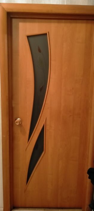 Продам двери межкомнатные