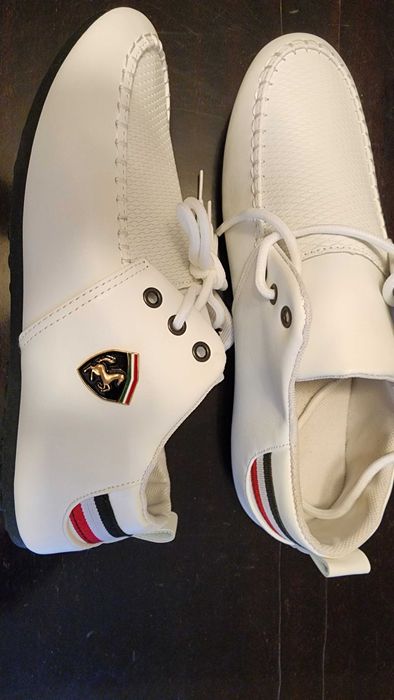 Pantofi albi casual