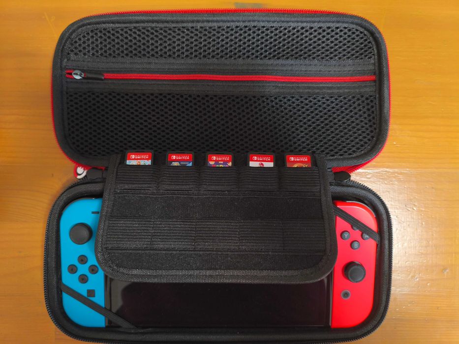 Игрова конзола Nintendo Switch Oled комплект