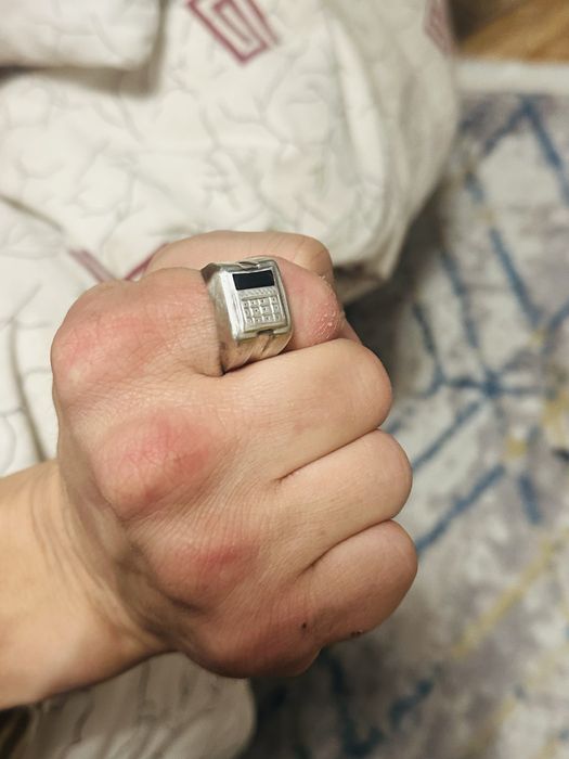 Продам серебренную печатку!