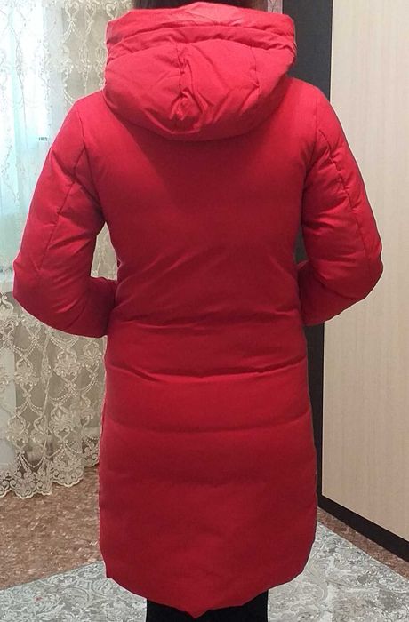 Продаю зимний пуховик