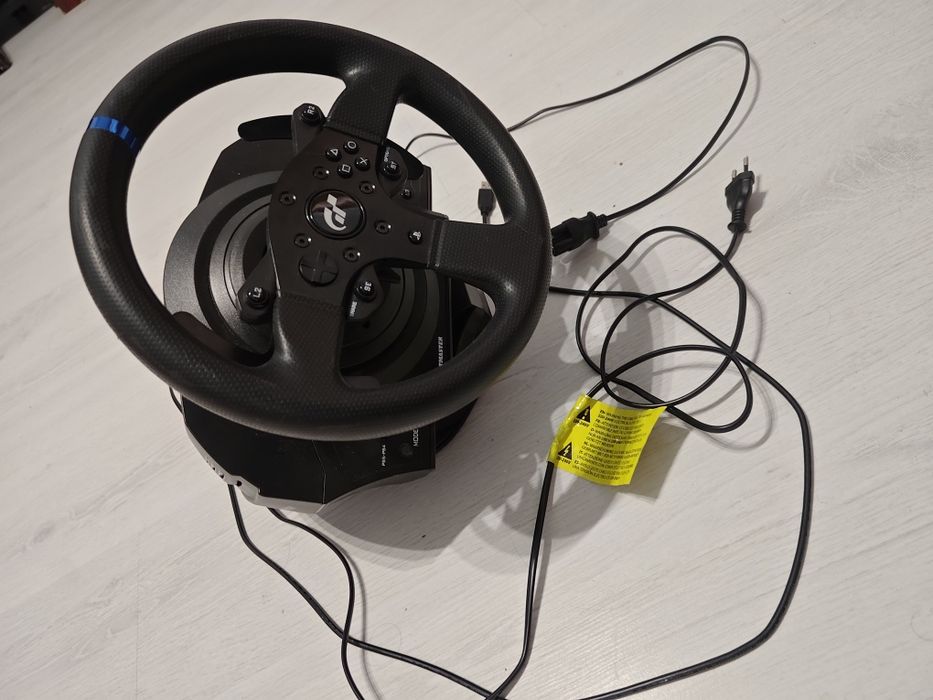 Volan Gaming T300 thrustmaster