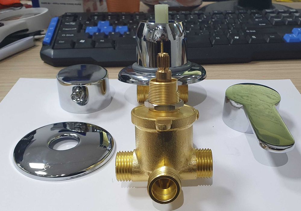 Corp cabina dus 3 iesiri filet sau stut 10cm sau 12.5cm