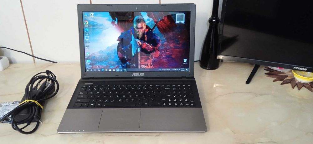 ASUS i7 3630QM 8Gb ddr3 2 placi video GT610 2GB SSD gaming laptop 15,6