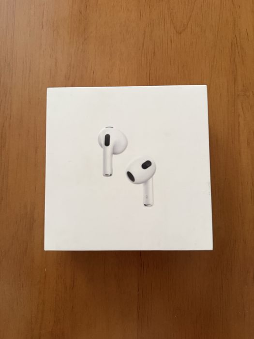 Продам Airpods 3 в отличном состоянии!