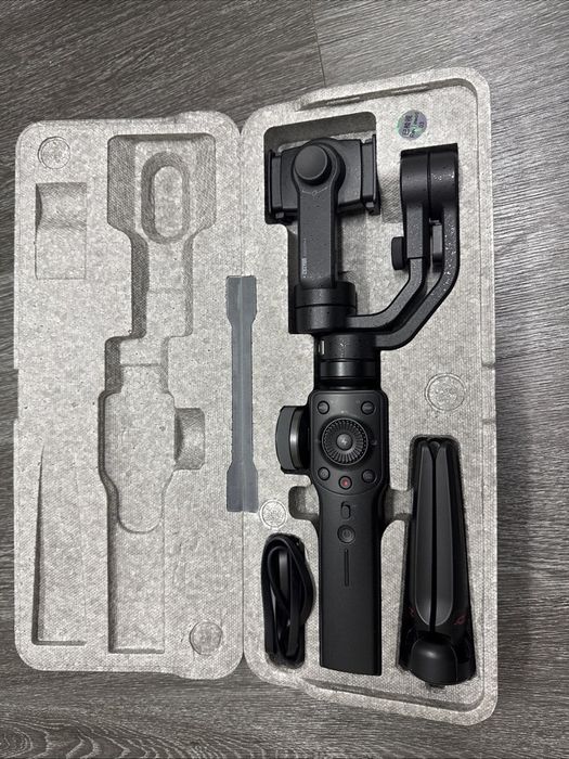 Stabilizator Zhyiun Smooth 4