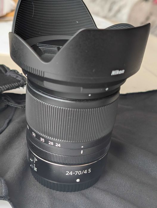 Nikkor Z 24-70mm f/4 S – Перфектно състояние, S-Line качество