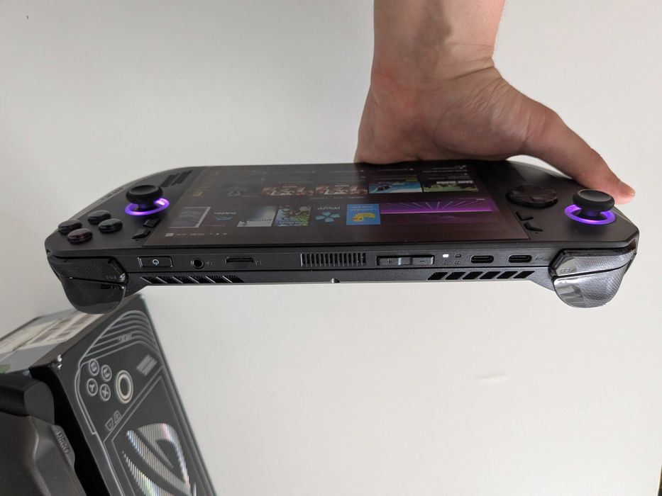 Consola portabila Asus ROG Ally X SSD 2TB 7" 120Hz impecabila