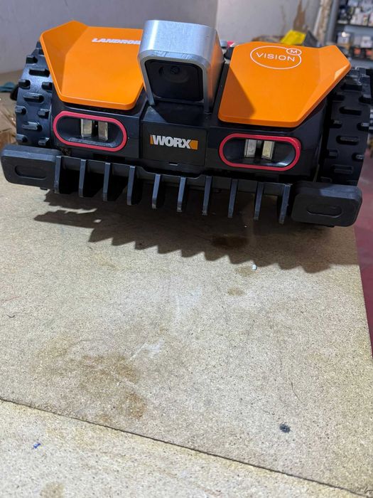 Robot de tuns gazon WORX Landroid Vision WR206E.1