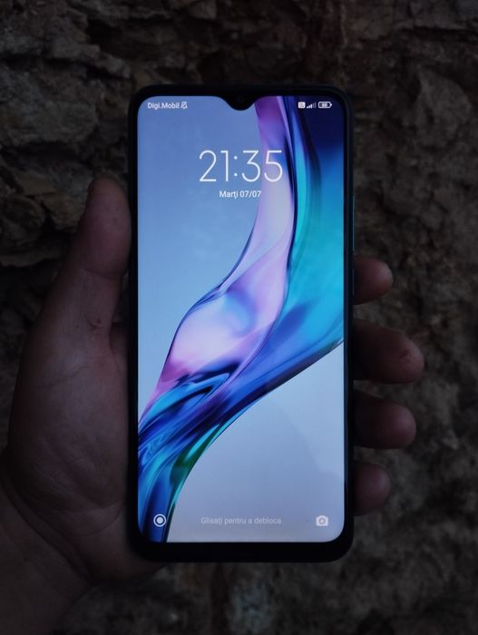 Vând Xiaomi Redmi 9 (PREȚ 250 LEI NEGOCIABIL)