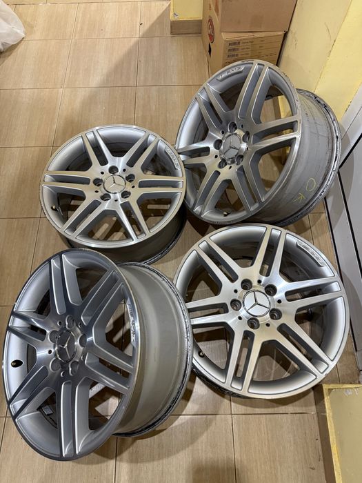 17 cola AMG. W 204