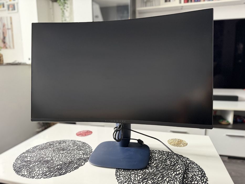 Monitor Gaming curbat LED VA DELL Alienware AW3225DM, 32", WQHD, 180Hz, AMD FreeSync, negru